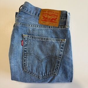 Levi's Men's Straight-Leg Jeans in Light Blue Denim